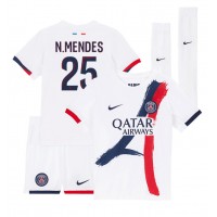 Dječji Nogometni Dres Paris Saint-Germain Nuno Mendes #25 Gostujuci 2024-25 Kratak Rukav (+ Kratke hlače)